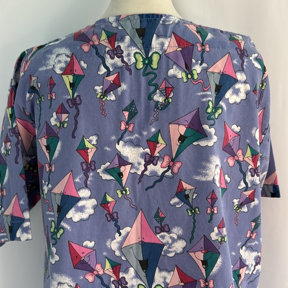 💜3/$15 Natural Uniforms Natural Prints Kites Scrub - Picture 6 of 9